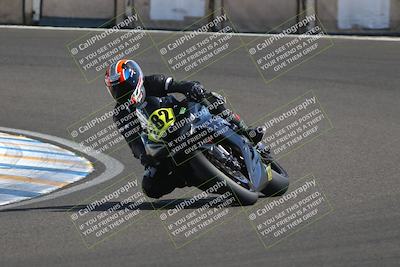 media/Oct-12-2025-CRA (Sun) [[e621380112]]/Races/Race 8/